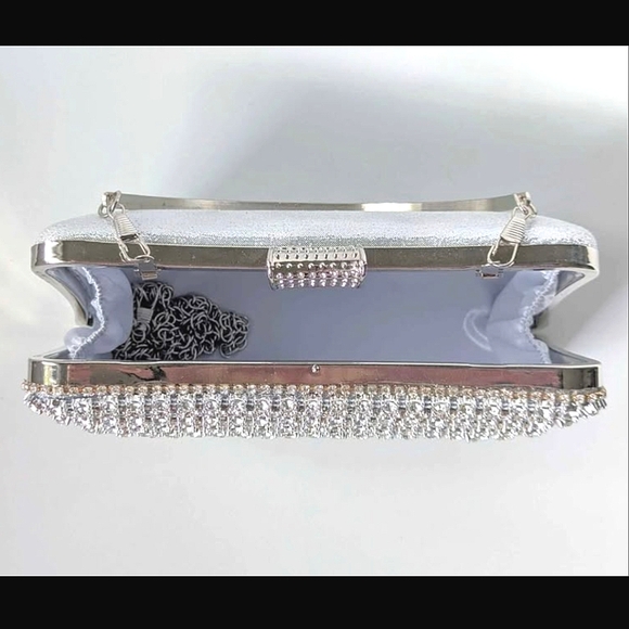 GORGEOUS Crystal Encrusted Silver Clutch Purse Evening Crossbody Bag - Picture 6 of 8
